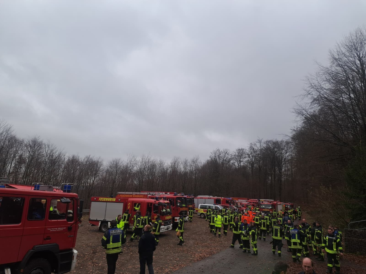 Zahlreiche Feuerwehr-Einsatzkräfte üben Ernstfall am Eggetunnel