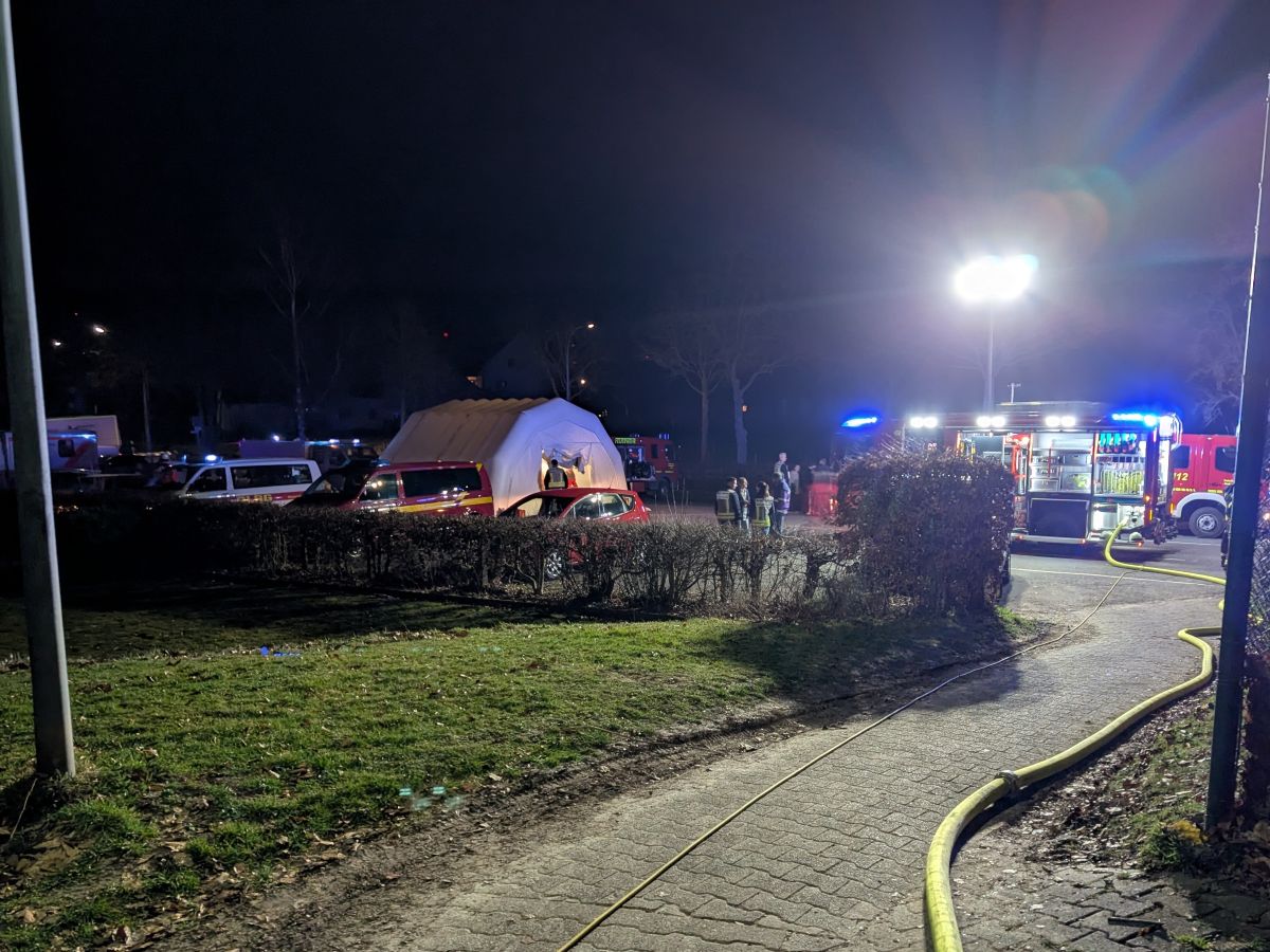 Einsatzübung am Peckelsheimer Schwimmbad
